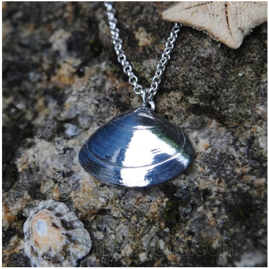 Clam Shell Pendant